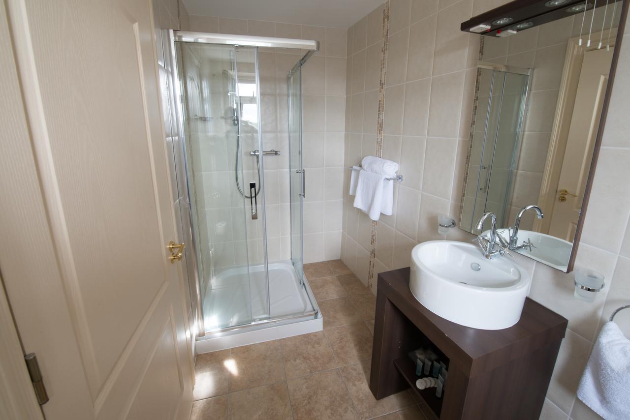 Connemara Lake Hotel أوتيرارد المظهر الخارجي الصورة